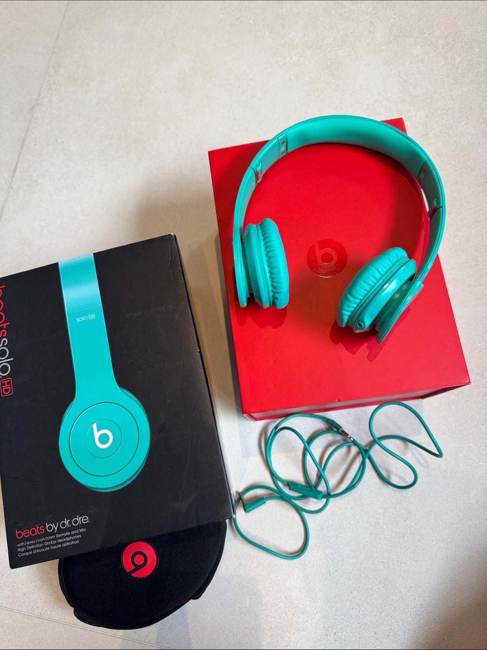Beats by Dre Teal On-Ear Headphones with Matching Cable